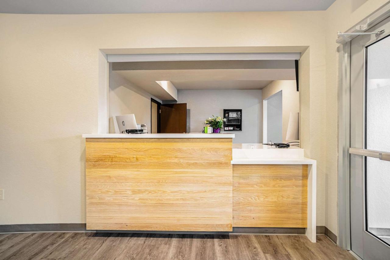 Woodspring Suites Naples Golden Gate 외부 사진