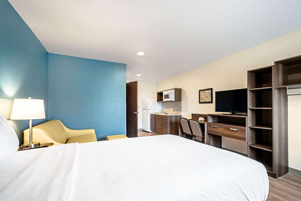 Woodspring Suites Naples Golden Gate 외부 사진