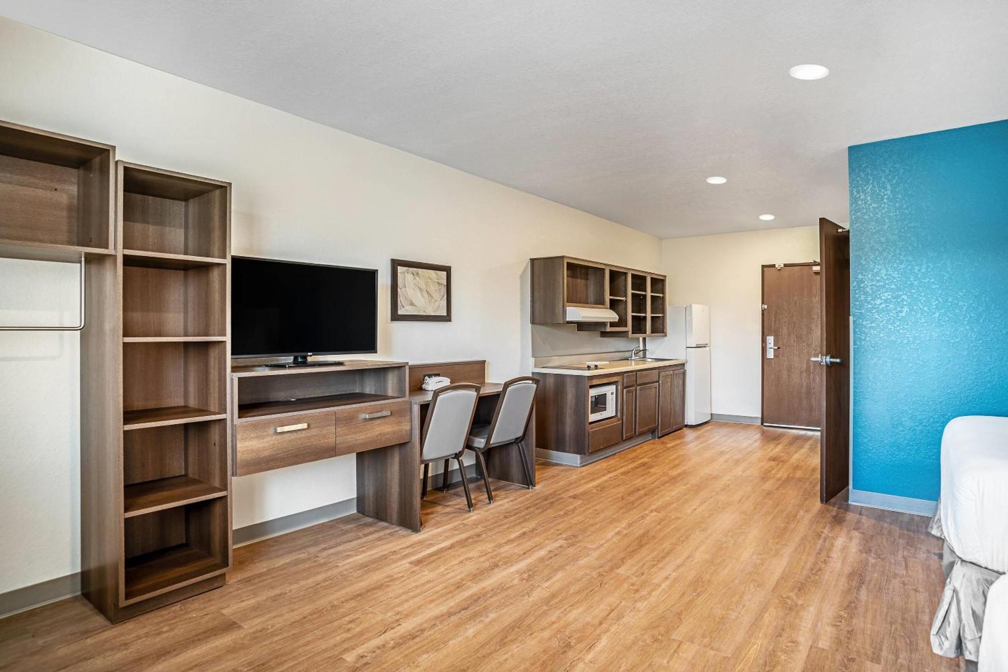 Woodspring Suites Naples Golden Gate 외부 사진