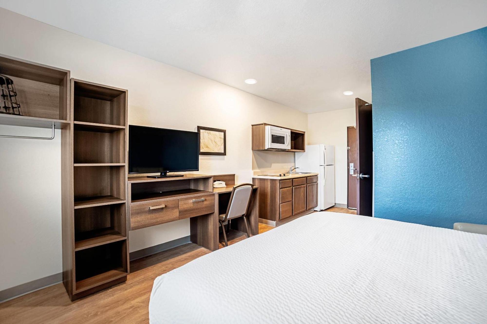 Woodspring Suites Naples Golden Gate 외부 사진